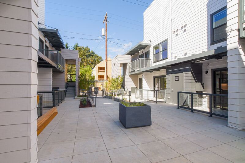 Shared courtyard between the buildings